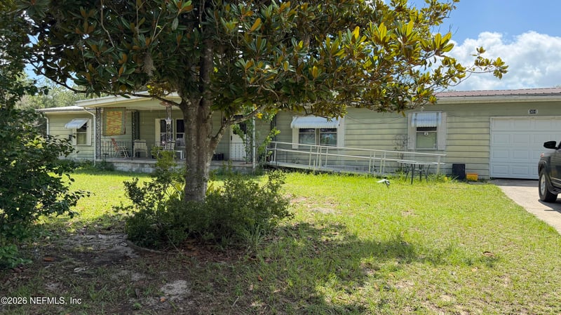 304 Dawn Ave, Interlachen, FL 32148