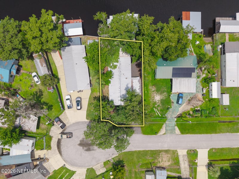 153 Smith Ln, Satsuma, FL 32189