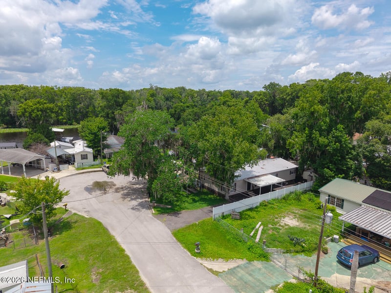 153 Smith Ln, Satsuma, FL 32189