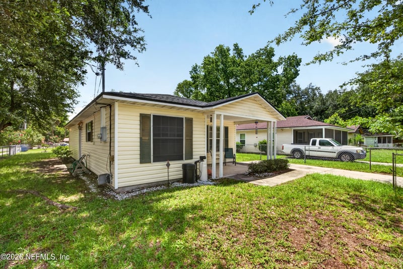 5375 Dodge Rd, Jacksonville, FL 32209