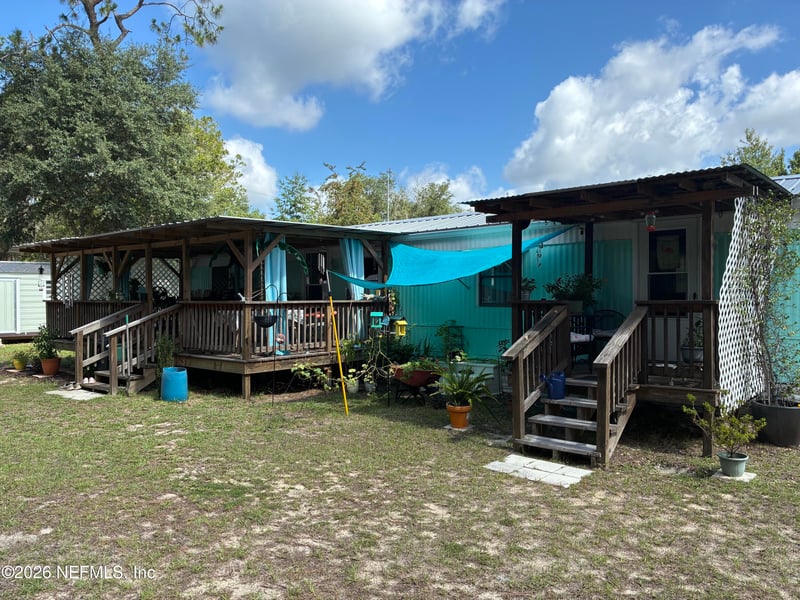 107 Winchester Ave, Interlachen, FL 32148