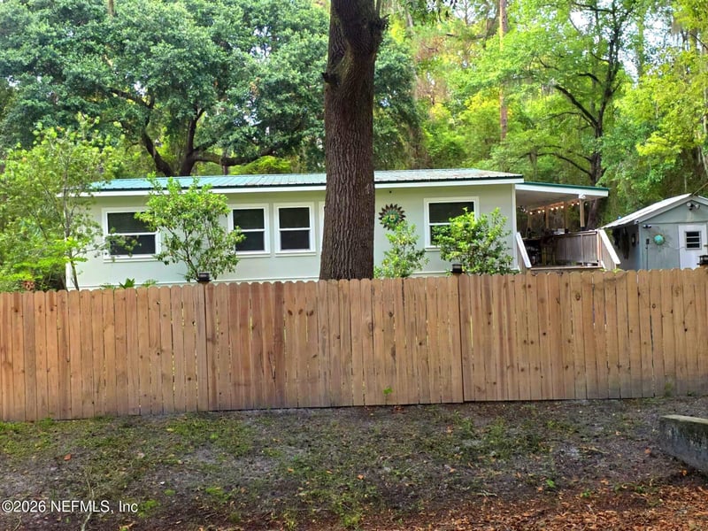126 Janet Ave, Georgetown, FL 32139