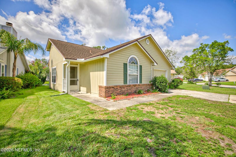 2077 Tanager Dr, Orange Park, FL 32073
