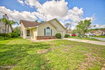 2077 Tanager Dr, Orange Park, FL 32073