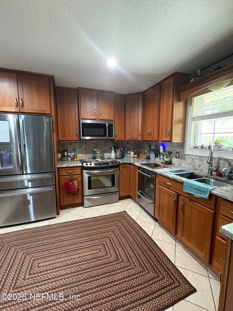 2187 Constitution Dr, Orange Park, FL 32073