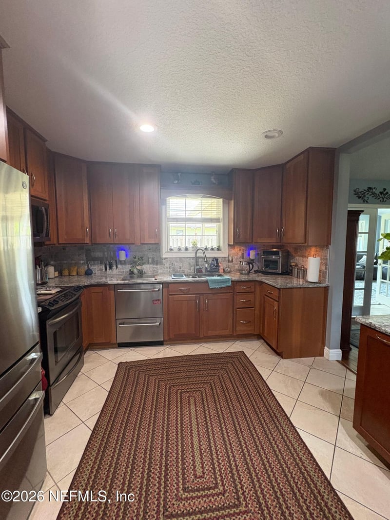 2187 Constitution Dr, Orange Park, FL 32073