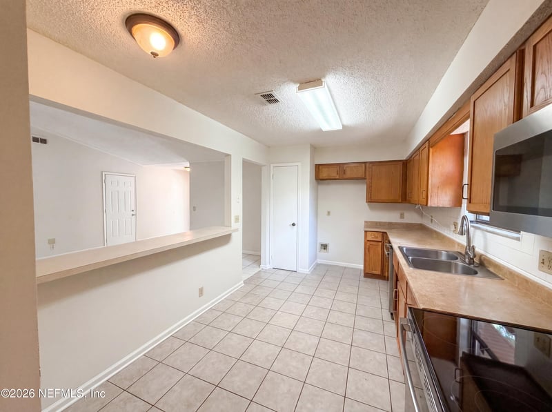 7953 Gulf Rd, Jacksonville, FL 32244