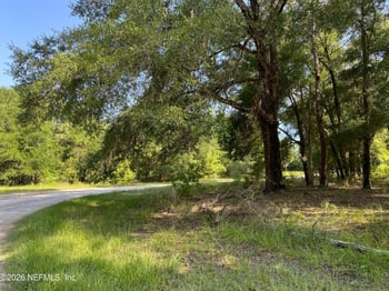 118 Strawberry St, Pomona Park, FL 32181