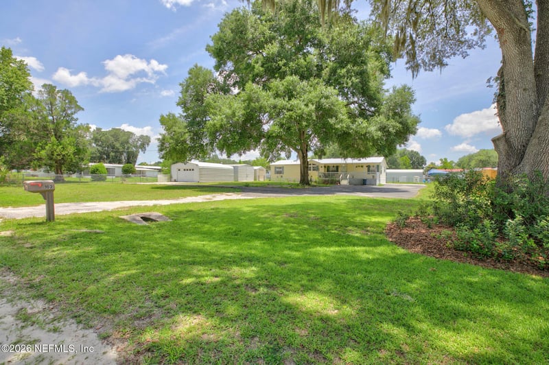 102 Alder Ln, Satsuma, FL 32189