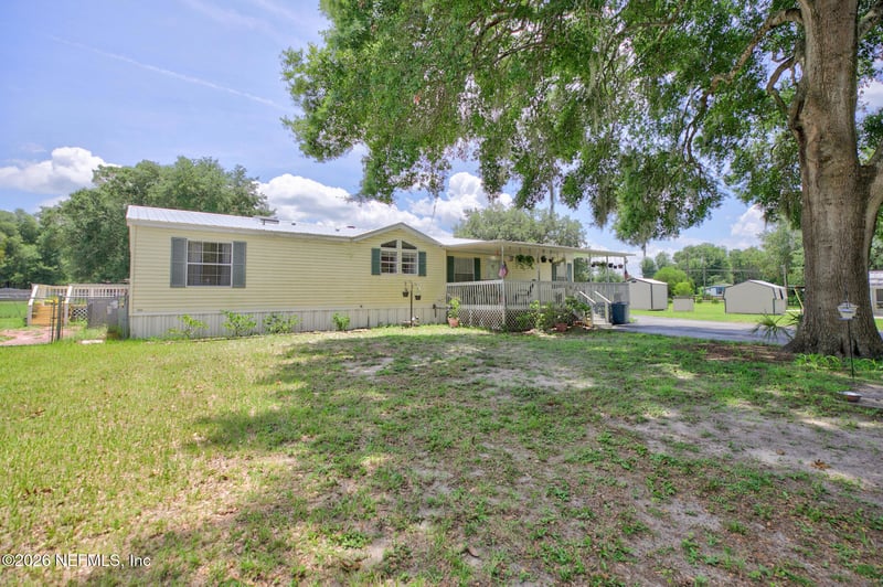 102 Alder Ln, Satsuma, FL 32189