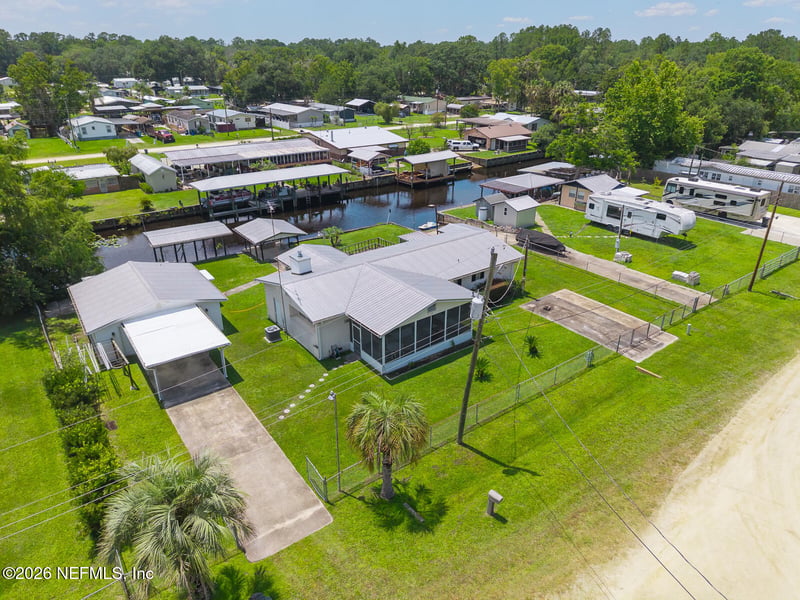 115 Cleo Ln, Satsuma, FL 32189
