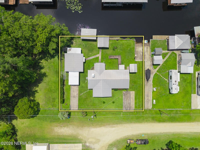 115 Cleo Ln, Satsuma, FL 32189