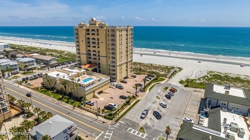 917 1st St #202, Jacksonville Beach, FL 32250