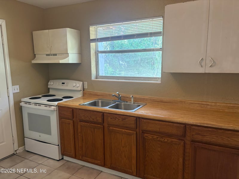 6912 Corday Rd, Jacksonville, FL 32208