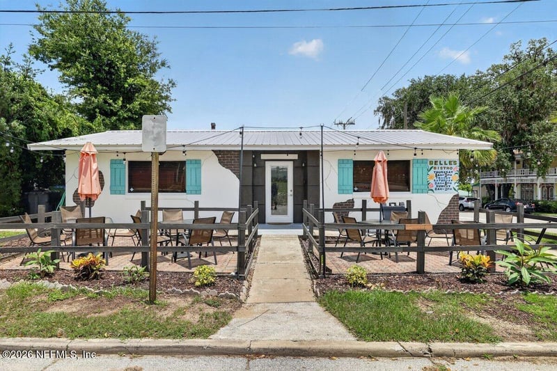 2 Park St, Crescent City, FL 32112