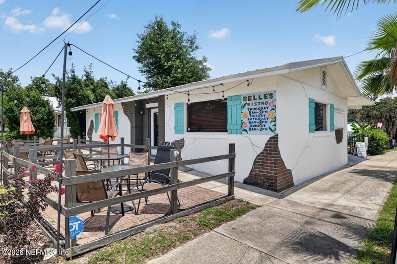 2 Park St, Crescent City, FL 32112