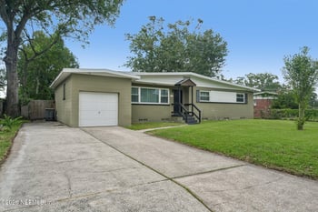 6549 Lou Dr, Jacksonville, FL 32216