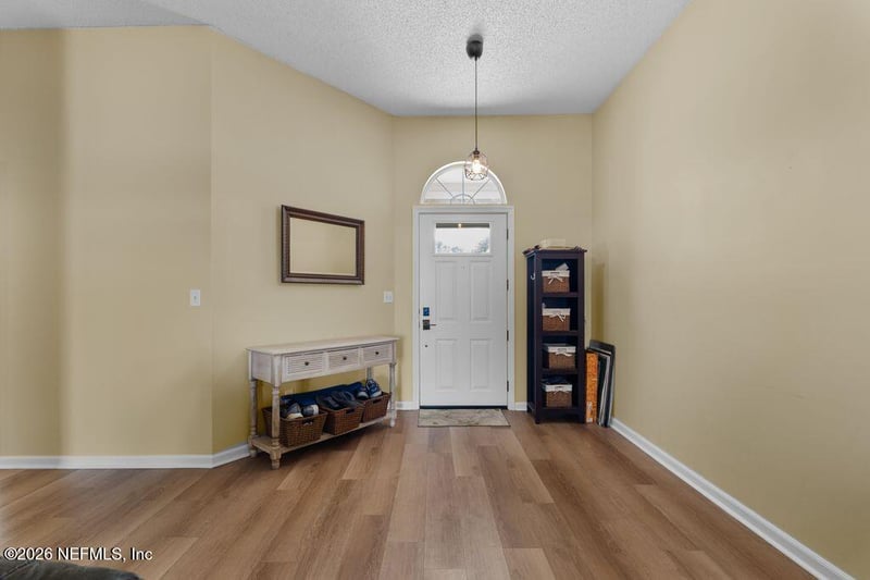 3823 Union Pacific Dr, Jacksonville, FL 32246