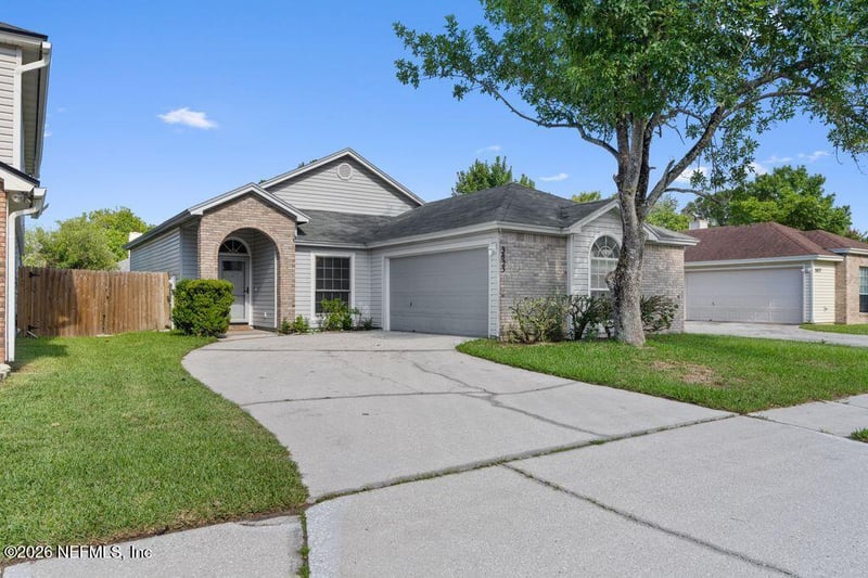 3823 Union Pacific Dr, Jacksonville, FL 32246