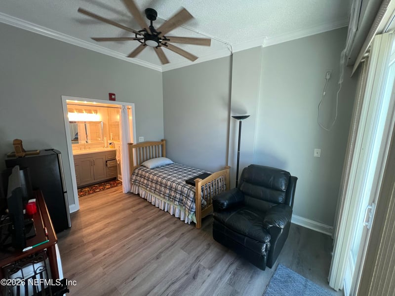 1601 Ocean Dr #1, Jacksonville Beach, FL 32250