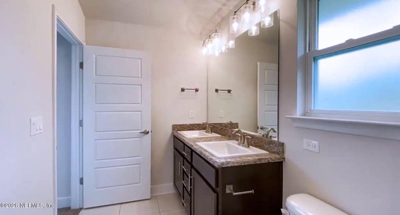 7738 Lookout Point Dr, Jacksonville, FL 32210