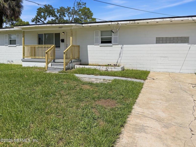 2027 Palmdale Ct, Jacksonville, FL 32208