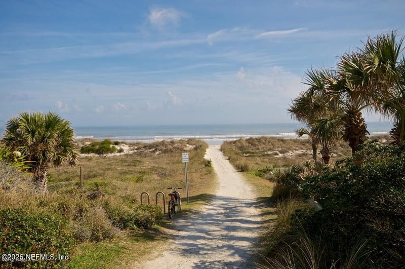 2028 Selva Madera Ct, Atlantic Beach, FL 32233
