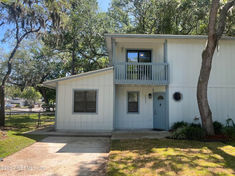2042 Lakeview Ct, Atlantic Beach, FL 32233