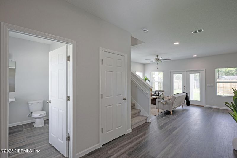 2046 White Ave, Jacksonville, FL 32207