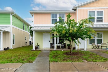 205 Oceangate Dr, Atlantic Beach, FL 32233