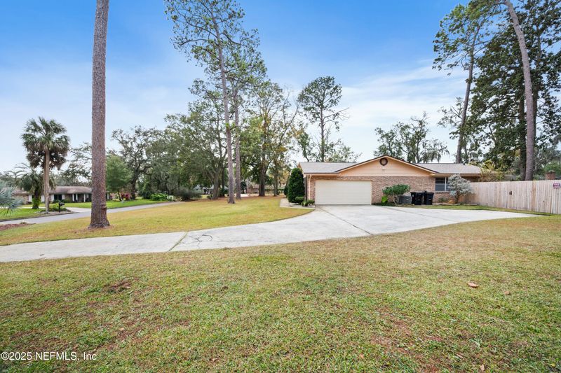2050 Foxwood Dr, Orange Park, FL 32073