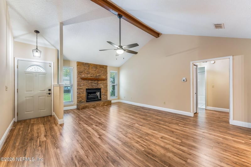 2051 Oak Water Dr, Jacksonville, FL 32225