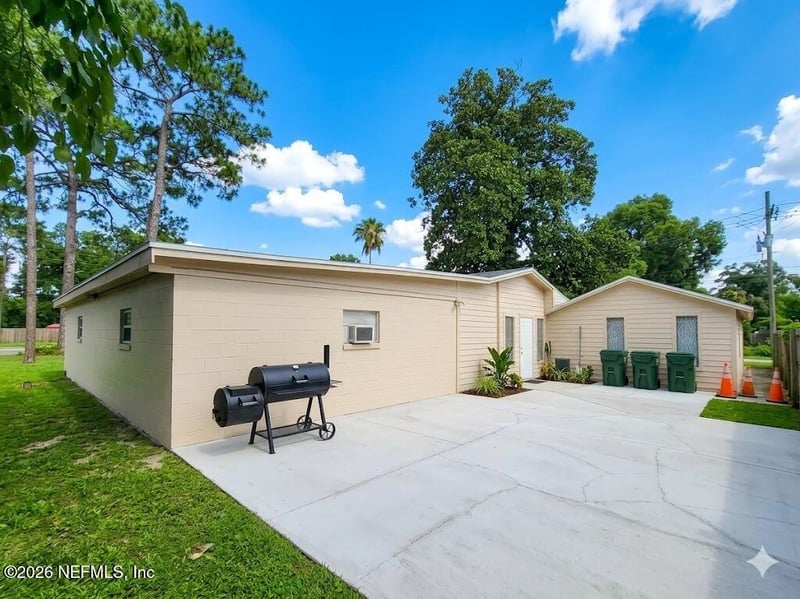206 Arlington Rd N, Jacksonville, FL 32211