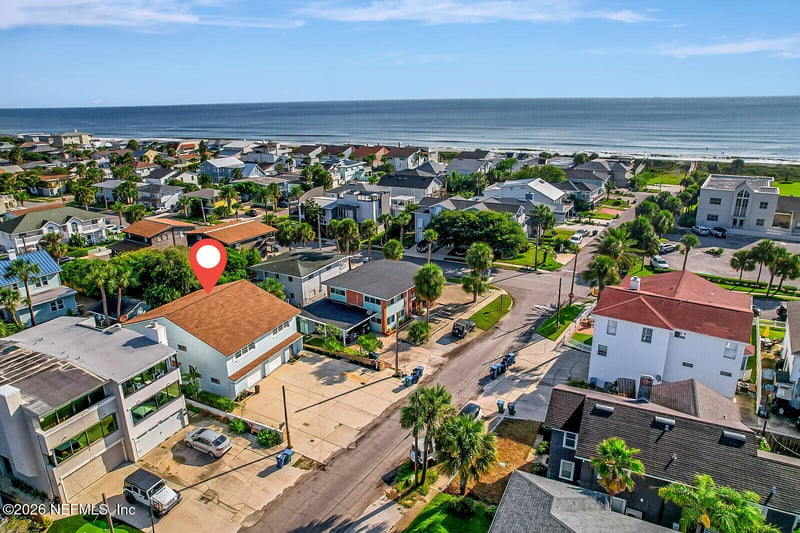 206208 Hopkins St, Neptune Beach, FL 32266