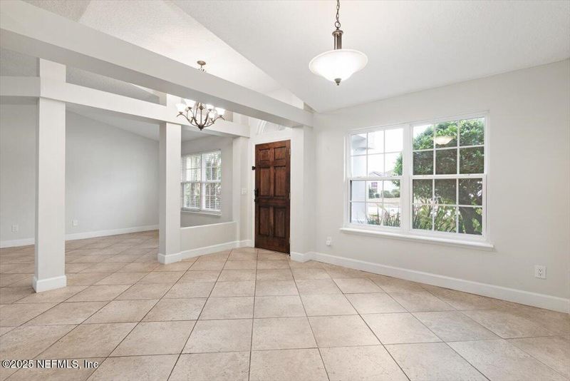 2066 Forest Gate Dr E, Jacksonville, FL 32246