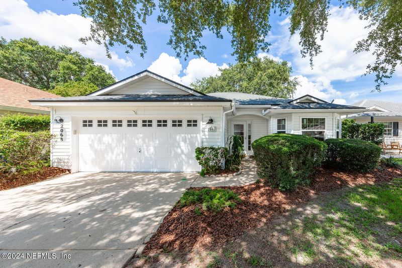 2068 Featherwood Dr W, Atlantic Beach, FL 32233