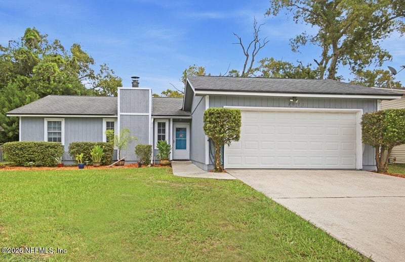 2071 Broad Oak Dr, Jacksonville, FL 32225