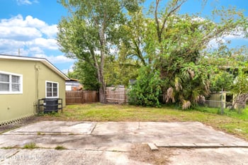 2075 W 13th St, Jacksonville, FL 32209