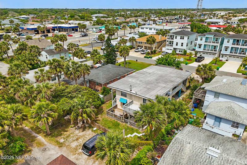 208 12th Ave N, Jacksonville Beach, FL 32250