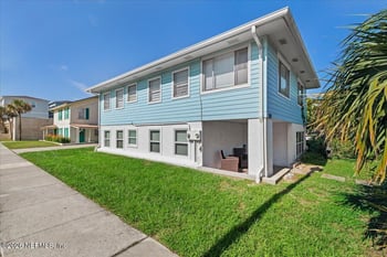 208 13th Ave N, Jacksonville Beach, FL 32250