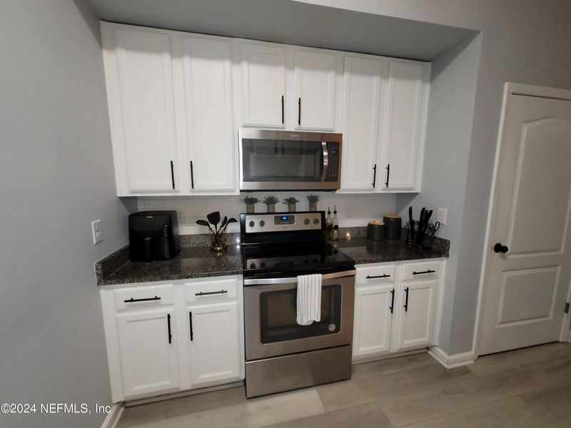 208 Larkin Pl #101, St Johns, FL 32259