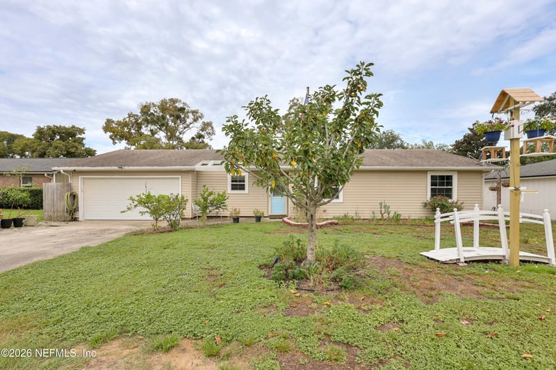 2084 Broad Oak Dr, Jacksonville, FL 32225