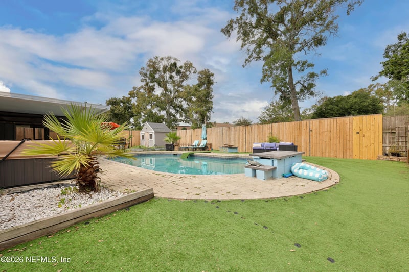 2084 Broad Oak Dr, Jacksonville, FL 32225