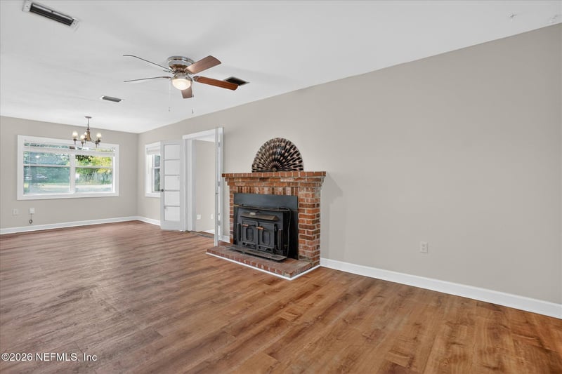 2085 Mills Rd, Jacksonville, FL 32216