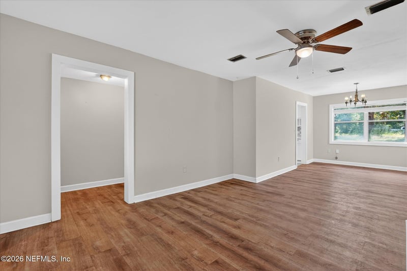 2085 Mills Rd, Jacksonville, FL 32216