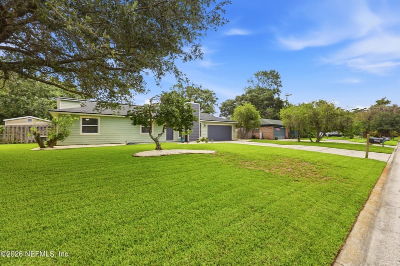 209 Peregrine Ct, Jacksonville, FL 32225