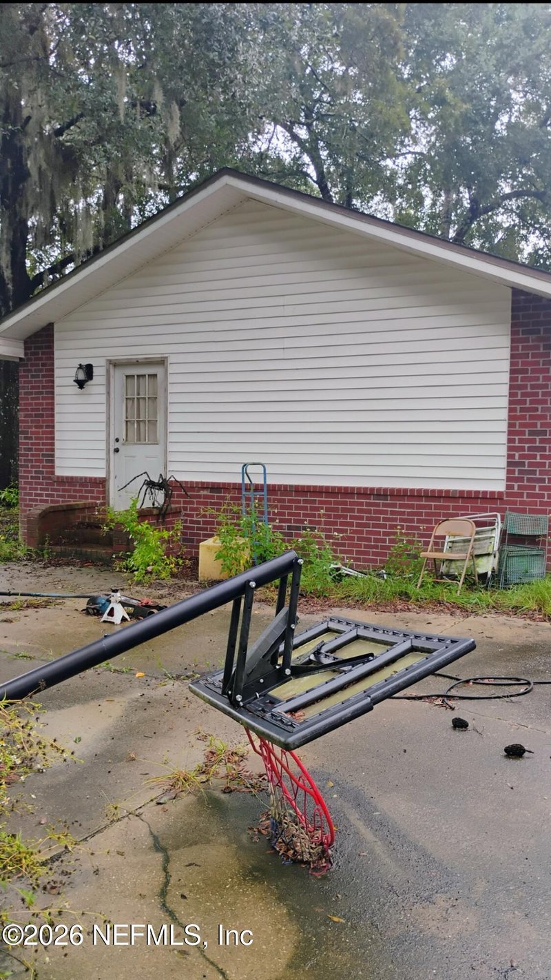2090 Sikes Rd, Green Cove Springs, FL 32043
