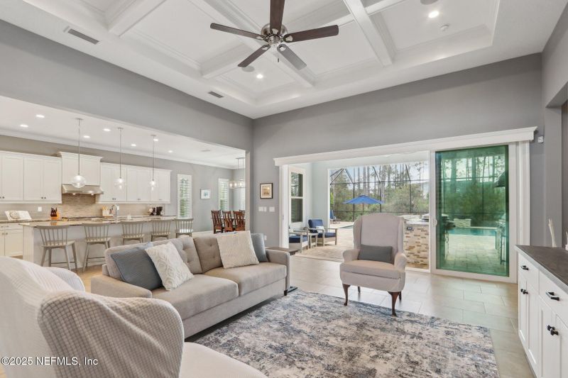 21 Blue Hole Ct, St Johns, FL 32259