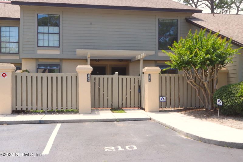 210 Cranes Lake Dr, Ponte Vedra Beach, FL 32082