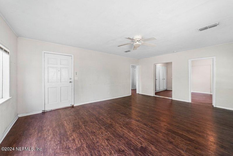 210 E 65th St, Jacksonville, FL 32208